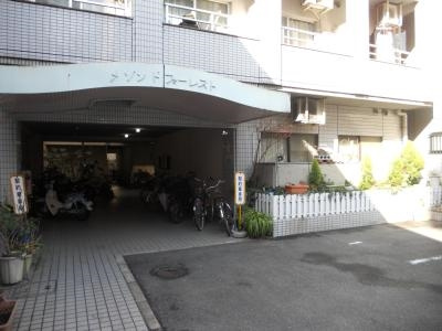 メゾンドフォーレストのエントランス