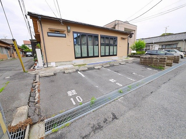 五条２丁目平屋の駐車場