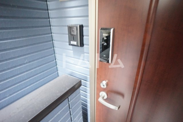 フォルトゥーナ津田沼の玄関|玄関は電子とシリンダーのダブルロック