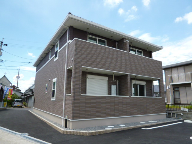 総社市総社２丁目のアパートの外観