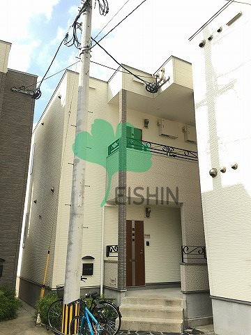 レイナス博多