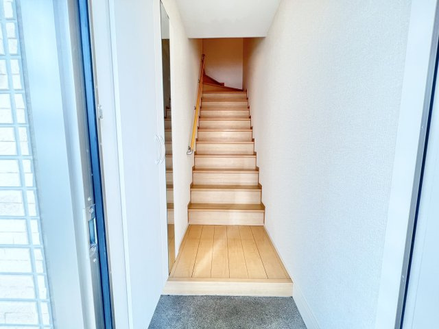 ハックベリーハウスの玄関|※別部屋参考写真