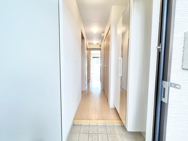プリムヴェール２番館の玄関|※別部屋参考写真