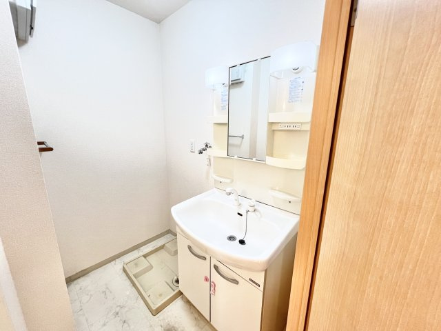 ブリックスクエアの洗面所|※別部屋参考写真