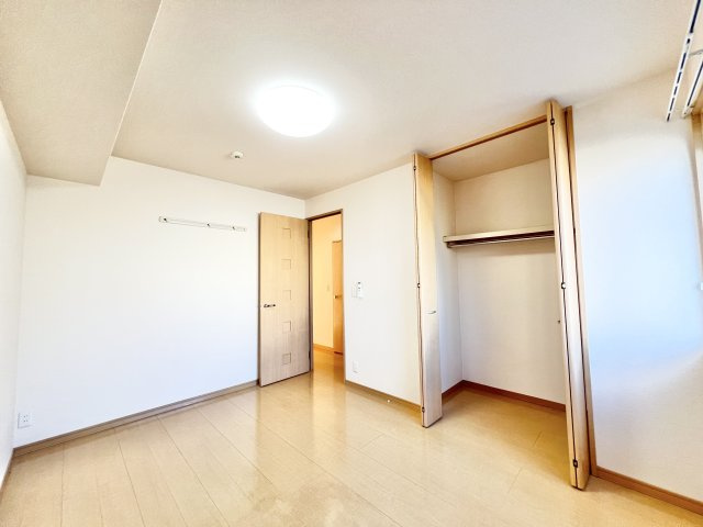 ブリックスクエアの洋室|※別部屋参考写真