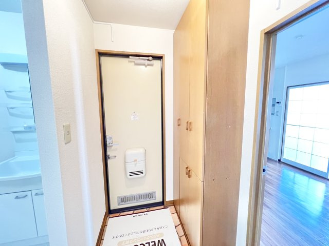 ドゥリームISの玄関|※別部屋参考写真