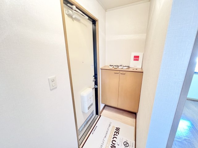 カルミア・アネックスの玄関