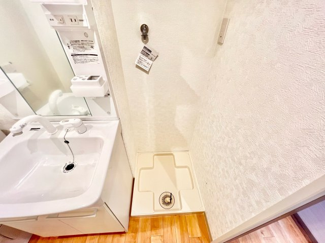 山王町マンションの洗面所|※別部屋参考写真