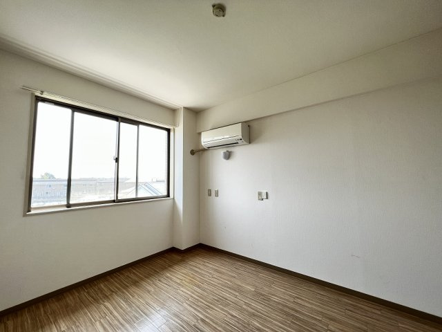 ワラビコーポの洋室|※別部屋参考写真