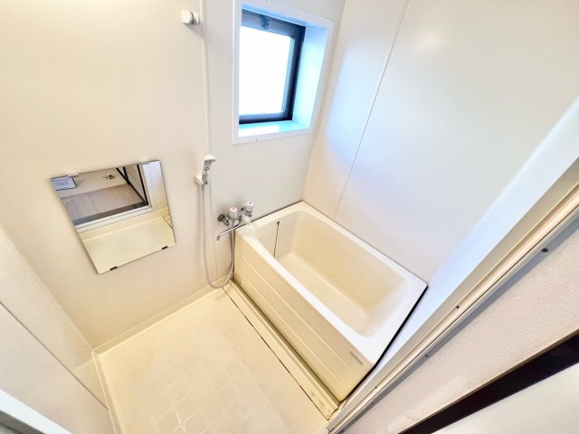 メゾン・ヒロDの浴室|※別部屋参考写真