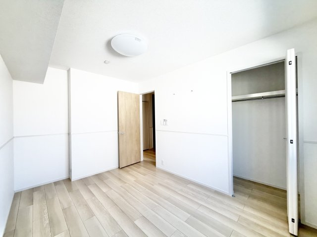 ハイネストキタの洋室|落ち着いた色調の洋室です