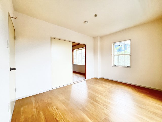 サントップタウンズ6の寝室|落ち着いて過ごせるお部屋なので、寝室にいかがでしょうか