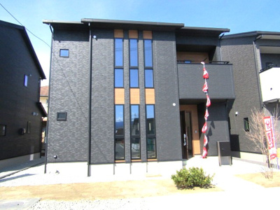 【外観】 | タマタウン甲府市下小河原2号棟 | 落ち着いた雰囲気の外観です