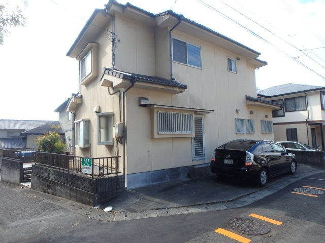 中庄の高台の売地の外観