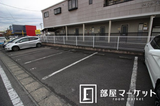 【駐車場】