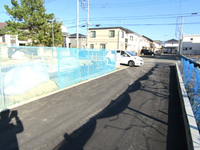 【前面道路含む現地写真】 | エンゼルハウス　甲府市蓬沢町③ | 前面道路含む現地写真です