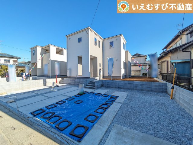 Livele Garden.S　羽生南8丁目の駐車場|前面道路が広く、間口もゆったり。駐車が苦手なママもらくらく停められます
