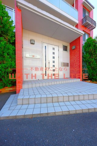 ベルソレイユ【キャッシュバック対象物件】のエントランス|清潔なエントランスです