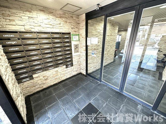 ロワイヤル徳島のエントランス|建物の内部です