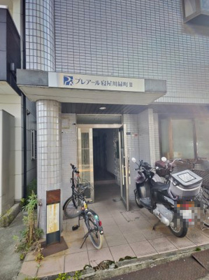 【エントランス】 | プレアール寝屋川緑町Ⅱ | 毎日通るエントランスはこのようになっています