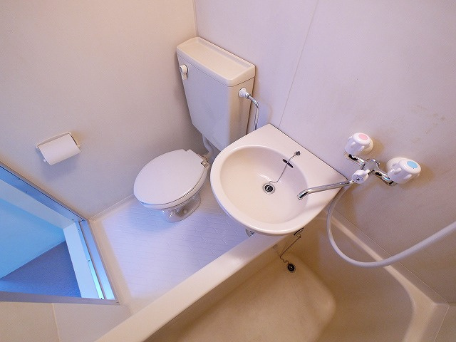 プレアール東生駒のトイレ|シンプルで使いやすいトイレです
