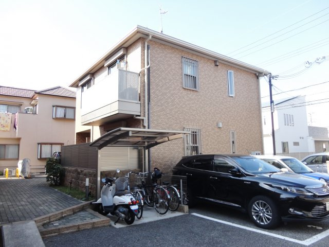 グランディールBの外観