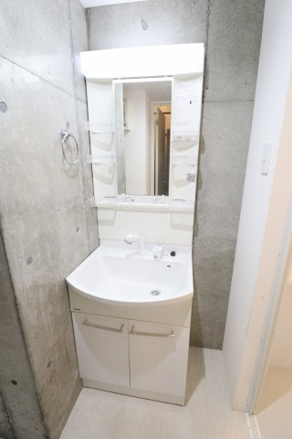カーサトリプルエーの洗面所|しっかり使いやすさ重視のシャンプードレッサーです！