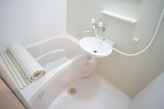 ティーズハイツツダヌマの浴室