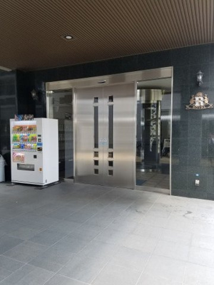 【エントランス】 | ロイヤル渡辺通Ⅱ