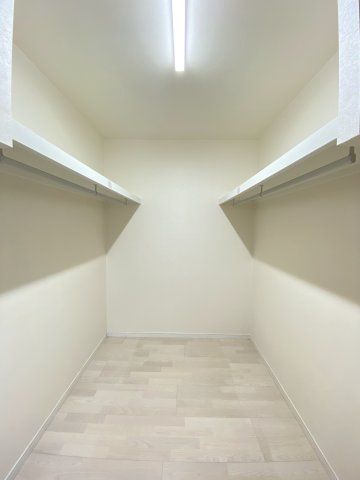 【収納】 | 宇土市花園台町 | ☆ウォークインクローゼットは主寝室にオススメの洋室についてます☆収納力タップリです！☆