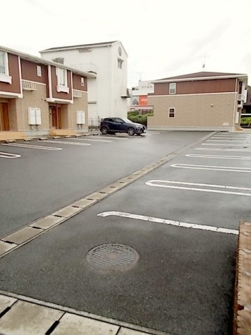 アルバーダ・ＭⅡの駐車場