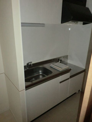 【キッチン】 | GRANDIC THE KAREN  | 別号室の写真になります。現況優先。