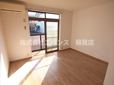 【居間・リビング】 | ハイツヤマダ | ゆったりとした居間です