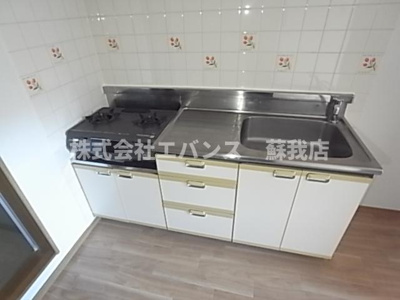 【キッチン】 | ハイツヤマダ | きれいなキッチンです