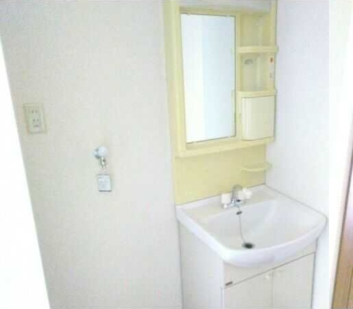 ネオ・メープル高松の独立洗面台