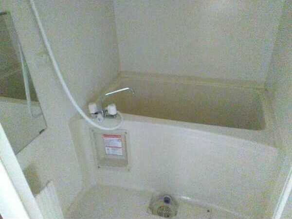 ネオ・メープル高松の浴室