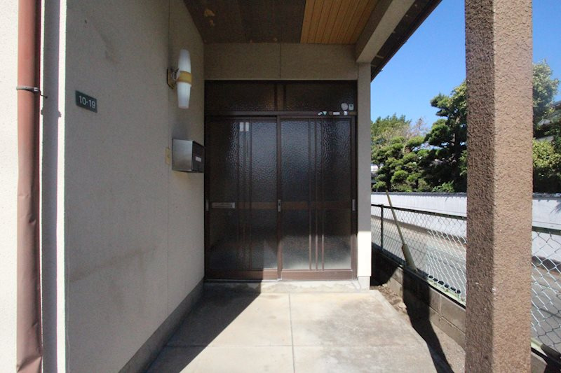 熊本市中央区出水３丁目の一戸建てのエントランス