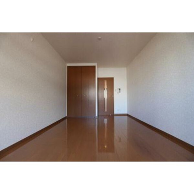 【居間・リビング】 | コンフォート博多 | 別号室の写真になります。現況優先。