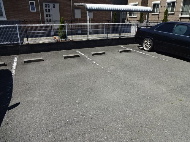リアンジュ宇佐崎の駐車場
