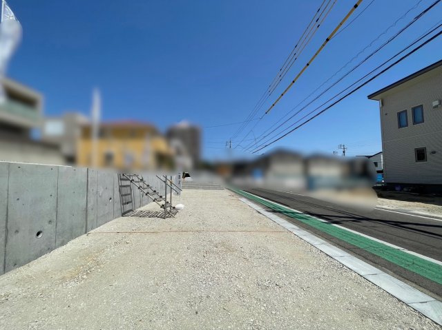 日進市香久山三丁目土地　2号地の前面道路含む現地写真|1～3号地までお選びいただけます。