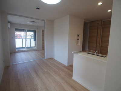 【居間・リビング】 | LUMIERE | こちらのリビングで趣味の時間をお楽しみください