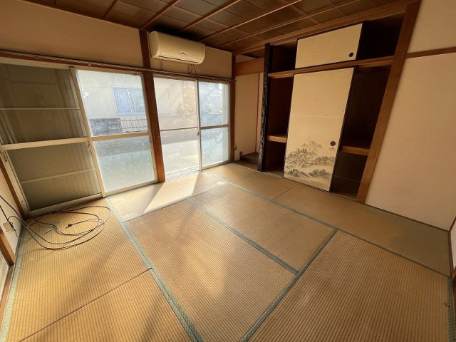 各務原市尾崎南町１丁目の和室