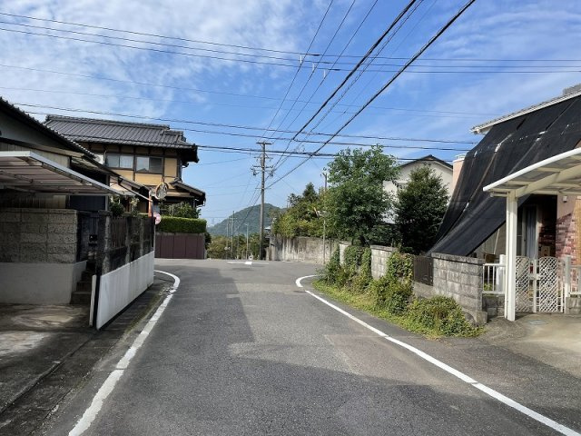 各務原市尾崎南町１丁目の前面道路含む現地写真|北接道
