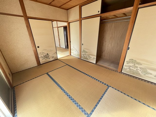 各務原市尾崎南町１丁目の和室