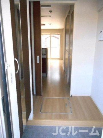 グランディール A棟の玄関