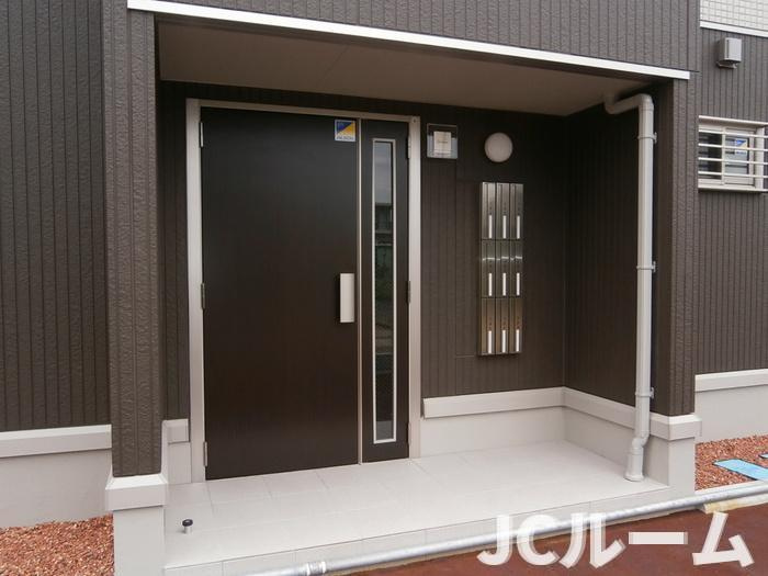 グランディール A棟のエントランス