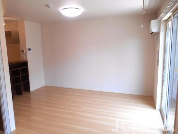 グランディール A棟の居間・リビング