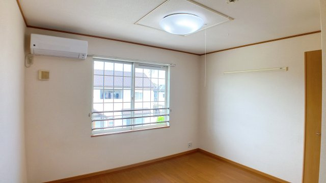 マジュネスの洋室