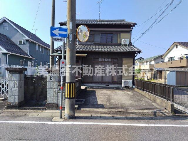 ６１８８４　羽島市竹鼻町中古戸建ての外観