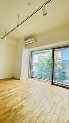 【居間・リビング】 | エスライズ大阪ベイサイドアリーナ